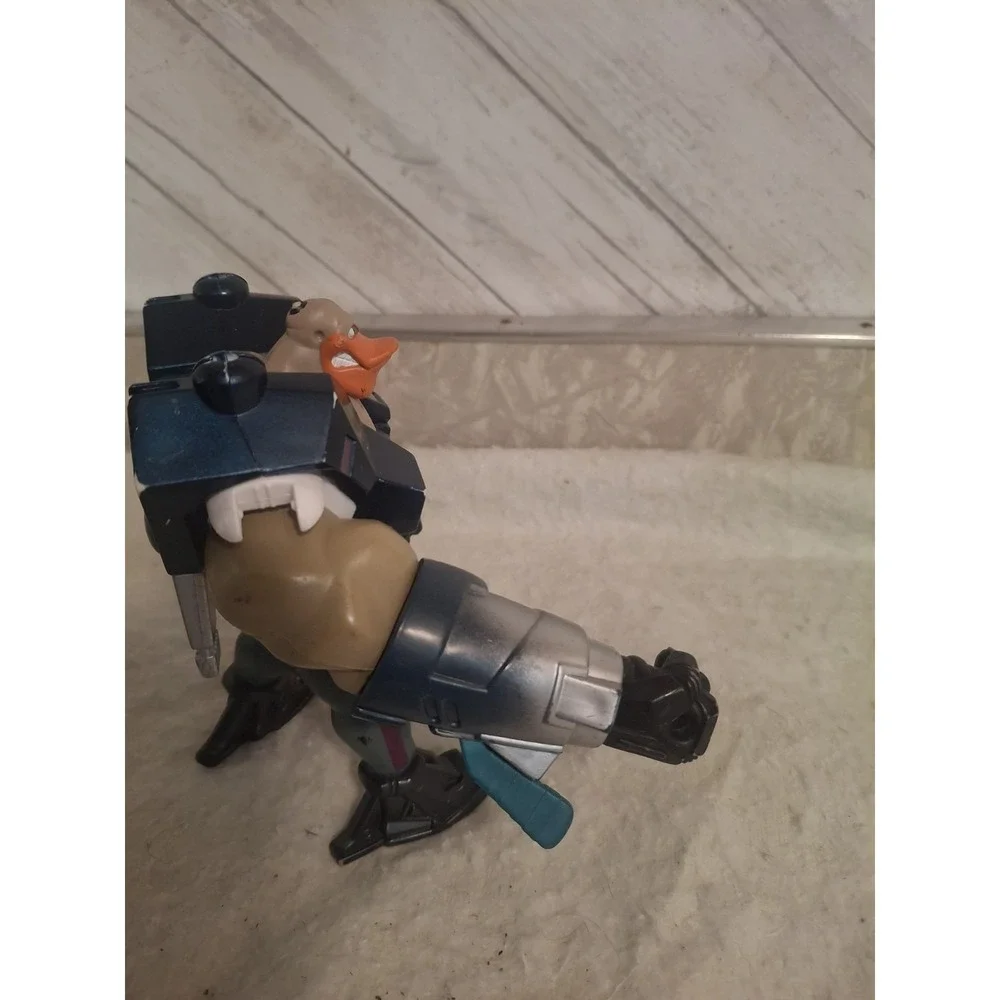 Vintage 1996 Mighty Ducks Nitro Fist Grin Action Figure Toy Punching